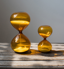 Load image into Gallery viewer, 5/15 Mins Caramel Glass Hourglass Clock Sand Glass Table Desk Office Decoration Sandglass Sand Timer kitchen Egg Timer - BestVase