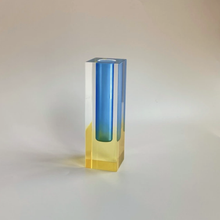 Load image into Gallery viewer, Modern Prism Acrylic Vase
