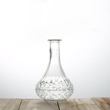 Load image into Gallery viewer, Elegant Cut Glass Crystal Vase