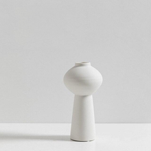Load image into Gallery viewer, Modern White Sculpted Vases
