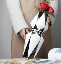 Load image into Gallery viewer, Optic Decor Ceramic Porcelain Vase