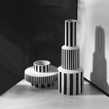Load image into Gallery viewer, Bauhaus Minimalist Black & White Vases
