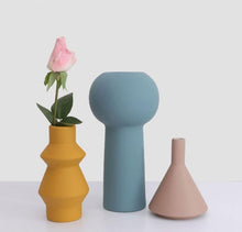 Load image into Gallery viewer, Sculptural Ceramic Vases