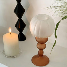 Load image into Gallery viewer, Retro Tulip Glass Candle Holder