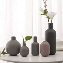 Load image into Gallery viewer, Earthy Elegance Tabletop Vase