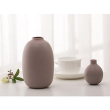 Load image into Gallery viewer, Earthy Elegance Tabletop Vase