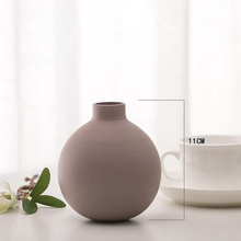 Load image into Gallery viewer, Earthy Elegance Tabletop Vase