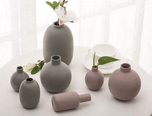 Load image into Gallery viewer, Earthy Elegance Tabletop Vase