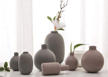 Load image into Gallery viewer, Earthy Elegance Tabletop Vase