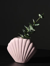 Load image into Gallery viewer, Shell Floral Ceramic Vase
