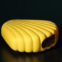 Load image into Gallery viewer, Shell Floral Ceramic Vase
