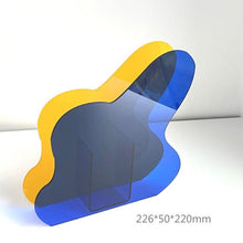 Load image into Gallery viewer, Prism Light Acrylic Vase
