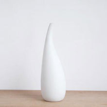 Load image into Gallery viewer, Water Drop White Porcelain Vase
