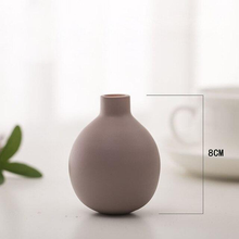 Load image into Gallery viewer, Earthy Elegance Tabletop Vase
