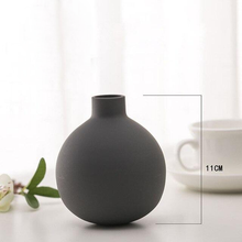 Load image into Gallery viewer, Earthy Elegance Tabletop Vase
