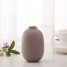 Load image into Gallery viewer, Earthy Elegance Tabletop Vase
