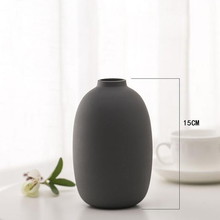 Load image into Gallery viewer, Earthy Elegance Tabletop Vase
